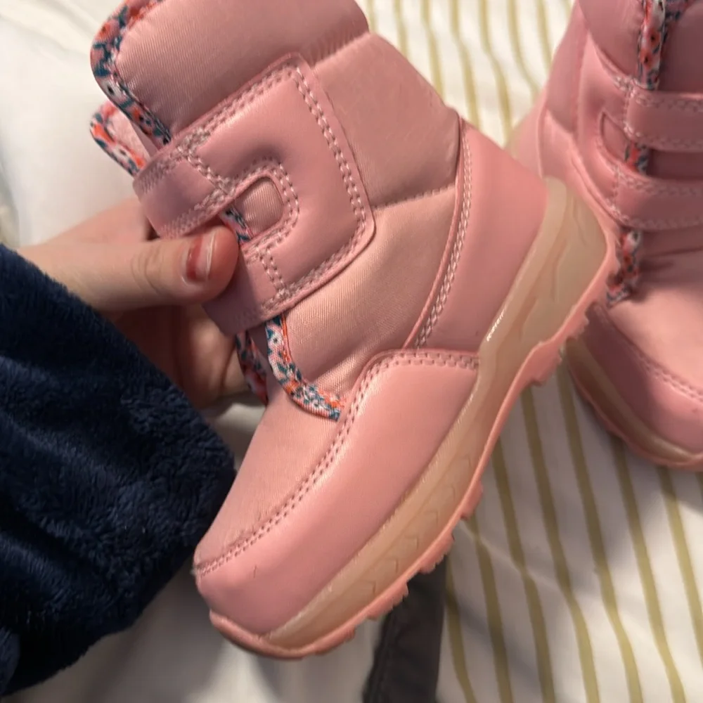 Carters Toddler Girls Grady Cold Weather Boots Size 8